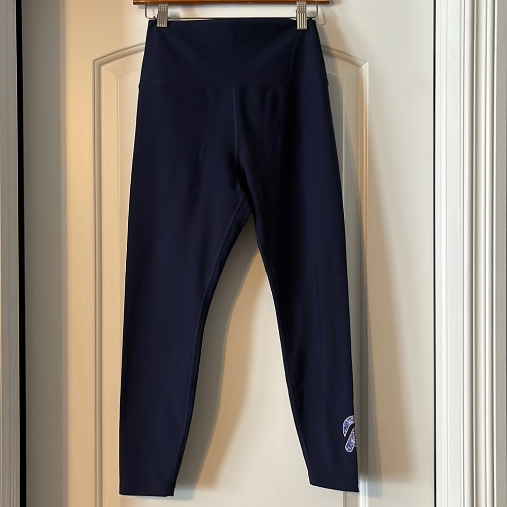 Peloton cadent legging. Dark purple. Medium